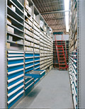 modular-drawers-in-shelving_uid1062010241422
