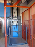 vertical_recip_lift_industr_uid10720101100231