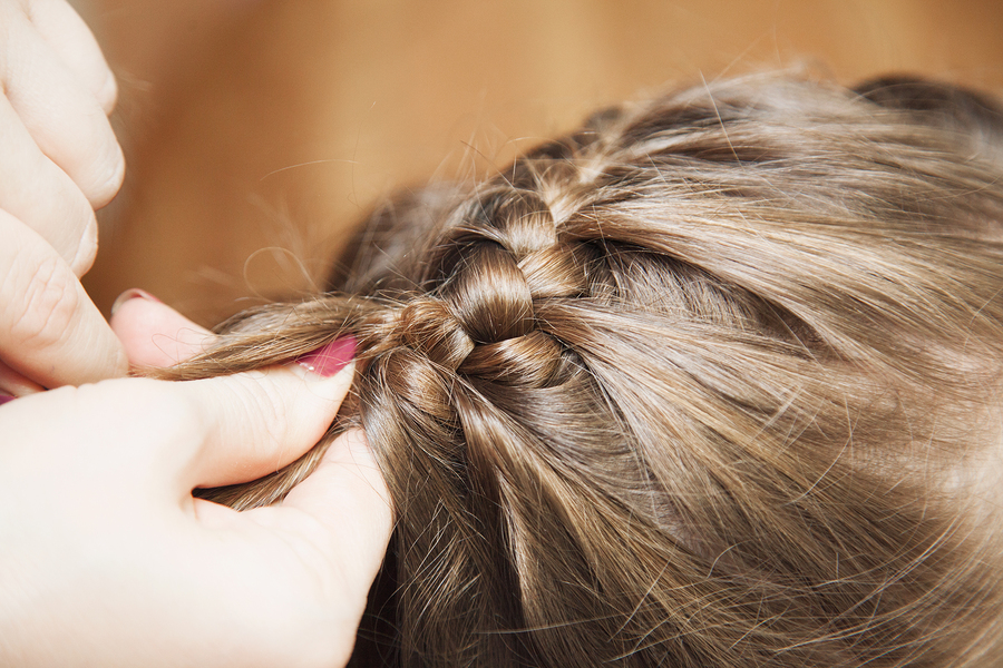 HOW TO DO A FRENCH BRAID! 😍 