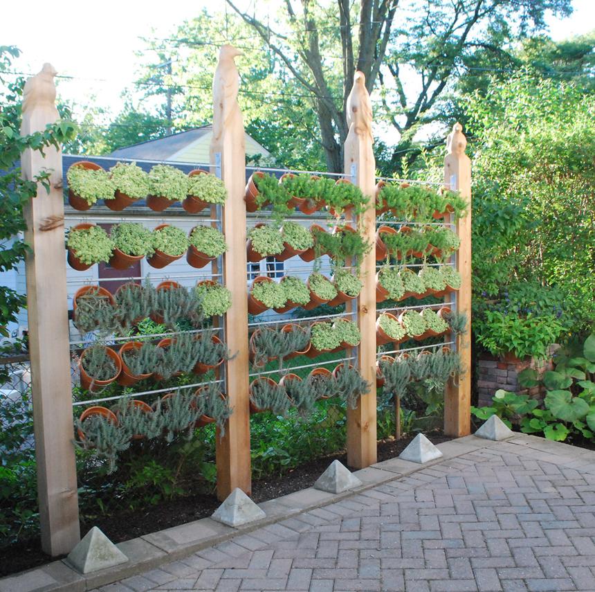 backyard-ideas-vertical-planter-standard_a8c11458b326bd7967148dd2bce20023_860x856_q85