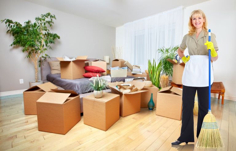 Cleaning-the-House-After-Moving-572fc3045f9b58c34cd6cc27